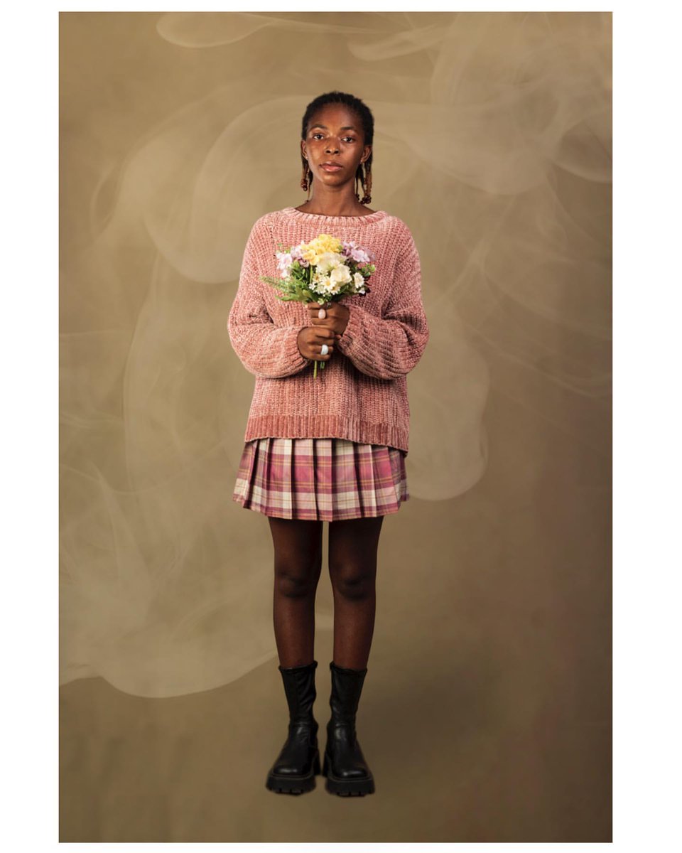 AfricaGrooming's tweet photo. 💐👑📸🫶🏾…
.
Muse @DanceWithDiDi1
Agency @AfricaGrooming
.

#styel #blackisbeautiful #melanin #ofcportraits  #onelightsetup #instagood #instagram #drawingwithlight #hardlight #moodportraits #commercialmodel #commercialmodelling #vogueeko #discover #magazine https://t.co/gQSJtSGp97