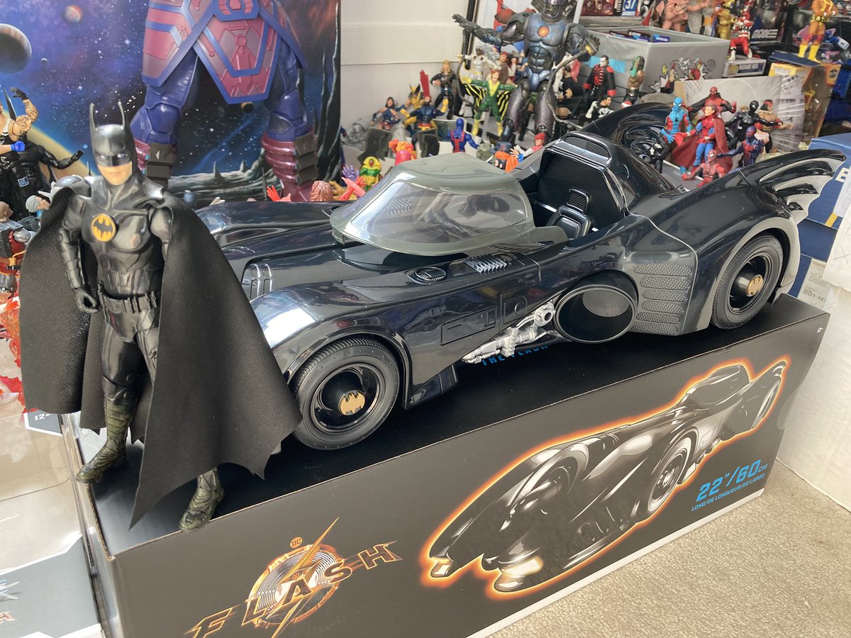 Iamzodkneel's tweet photo. ‘It’s the car right, Chick’s dig the car??!!’ 🤔😏 
#Batman89 #Batman2013 #TheFlashMovie #michaelkeaton #TheBatmobile @DCOfficial @mcfarlanetoys @Todd_McFarlane  … https://t.co/i1grfVgwM0