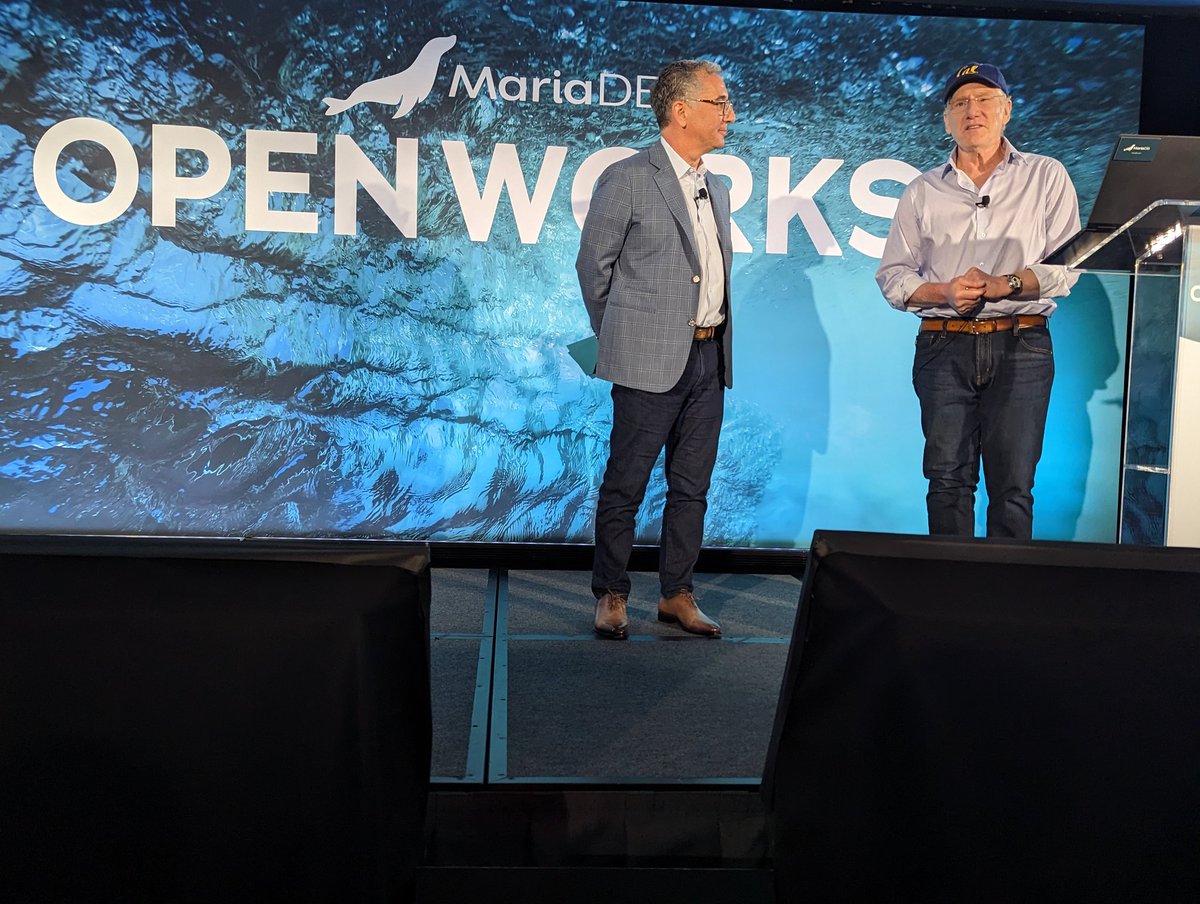 moon's tweet photo. X- Projecte Xpand + Postgrest @mariadb #openworks https://t.co/yOQiAiisS5