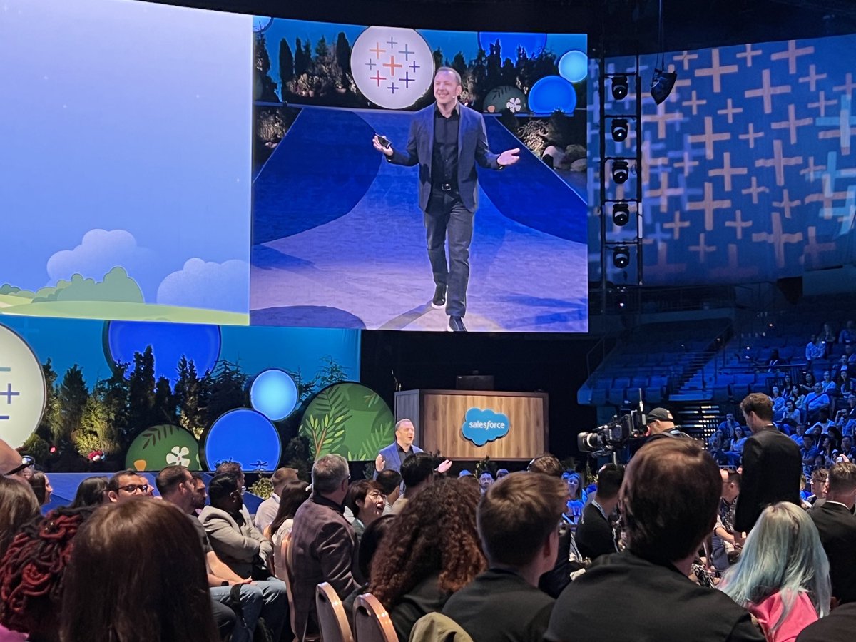 Looking good <a href="/Ajenstat/">Francois Ajenstat</a>! <a href="/tableau/">Tableau</a> #data23