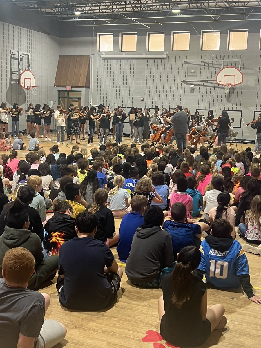 Coronado305's tweet photo. Thank you to the South High Orchestra for performing for us today! #CoronadoGrowsGreatness #305GrowsGreatness https://t.co/myEAXfKVms