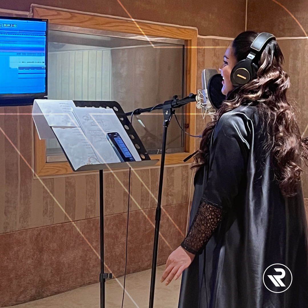 PlatinumRecords's tweet photo. همس فكري، الفائزة بلقب سعودي أيدول،
في الاستوديو تستعد لتقديم أول الأعمال قادمة قريبا مع بلاتينوم ريكوردز 🔥😎
#همس_فكري
#سعودي_أيدول
#بلاتينوم_ريكوردز
#HamsFekri
#SaudiIdol
#PlatinumRecords
@hamsfekri https://t.co/HzAIxAIkwz