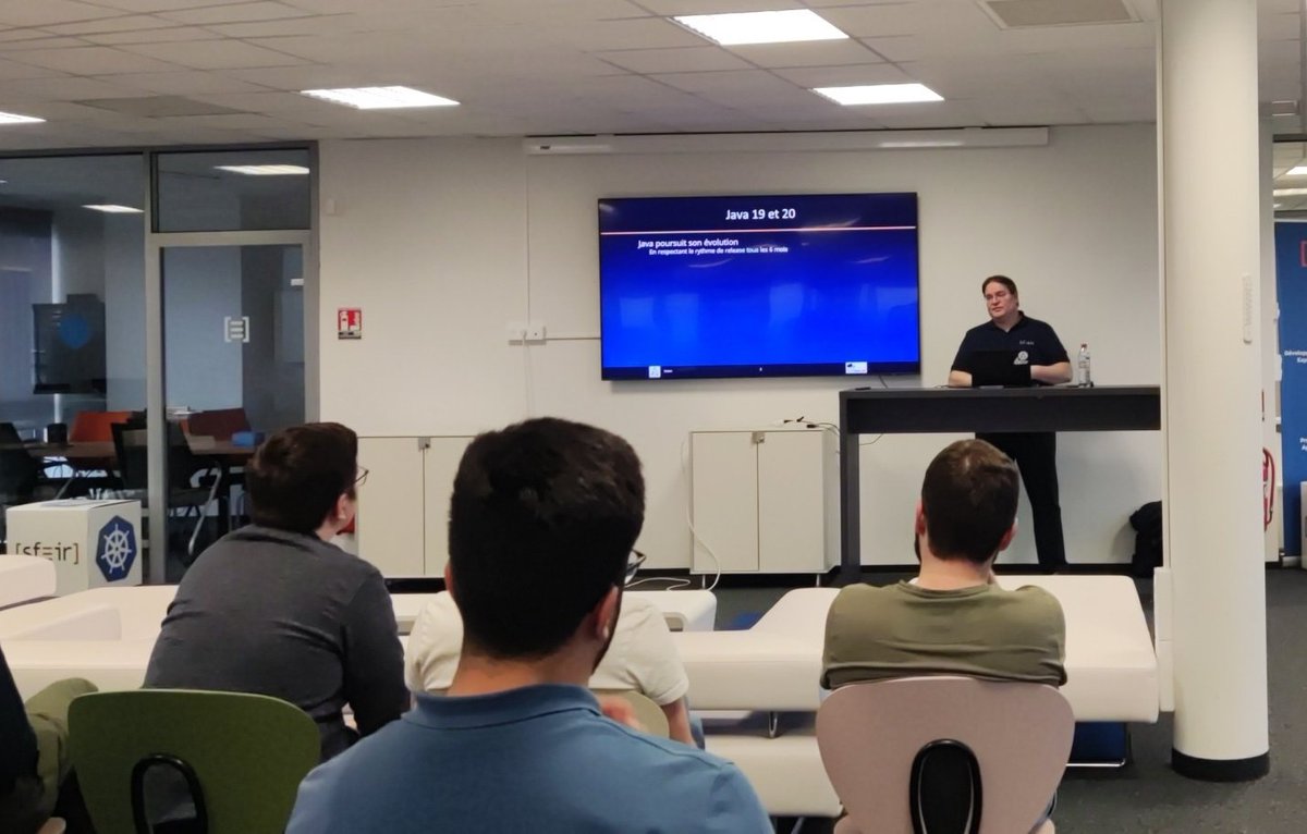 Pour ceux qui n'ont pas pu être présent à #devoxxfr, <a href="/jmdoudoux/">Jean-Michel Doudoux</a> est à <a href="/ElsassJUG/">Elsass JUG</a> ce soir ! 👍