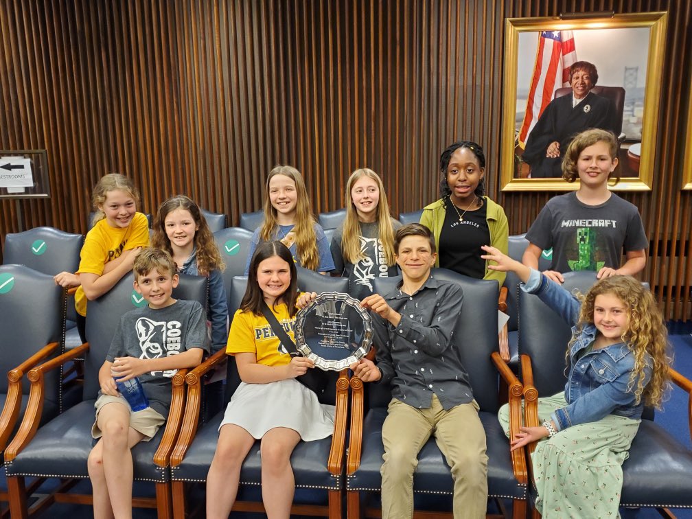 Mrs_Marth's tweet photo. Congratulations to our 4/5 Seminar Class for being named the winners of the 2023 Federal Court Essay Contest! 

Students worked as a class to write a collaborative essay on the prompt: “Why the right to vote is important to me and for our Country.” https://t.co/xuCO9aDj1r