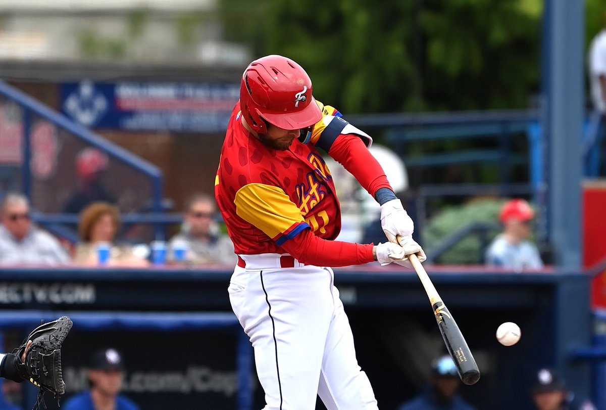 ReadingFightins's tweet photo. Drew Ellis looking good in his home debut https://t.co/4wwwBc5A4y
