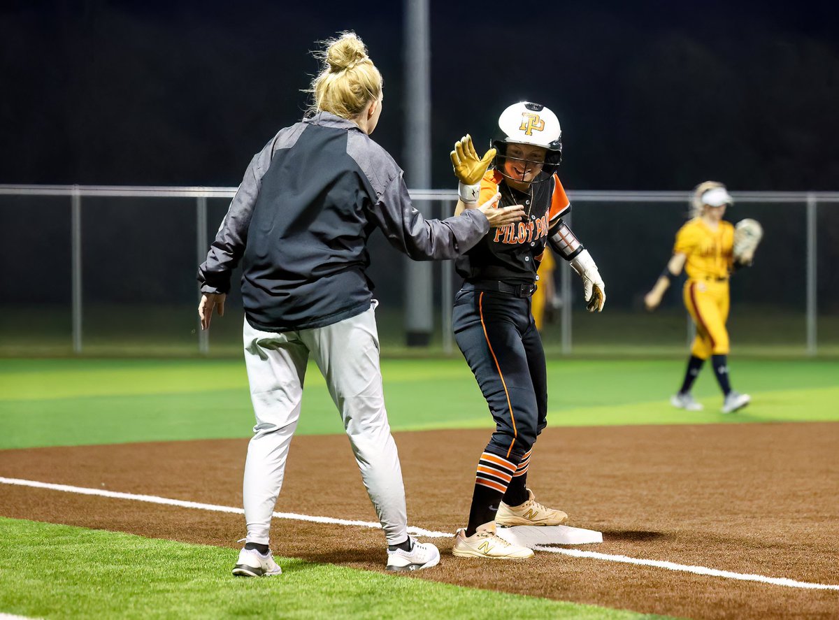 Ava Dennis tweet media