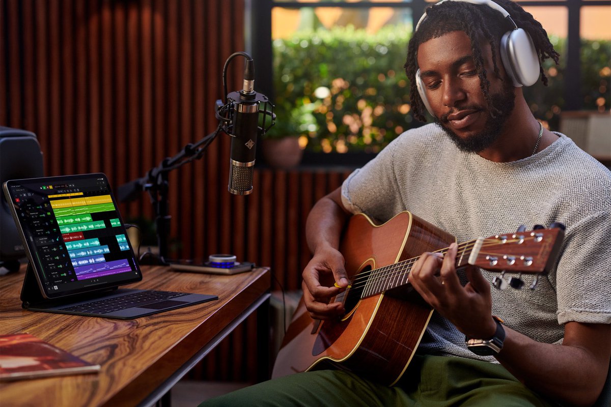 Who else is excited by @Apple announcement of Logic Pro for iPad? Now with Duet 3 and an iPad you really do have a pro studio on the go 🎸🔥