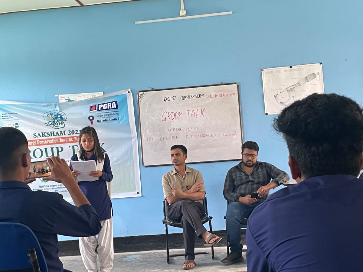 OilIndiaLimited's tweet photo. On the concluding day of #Saksham2023, a #grouptalk on '#EnergyConservation towards #NetZero' was conducted at #OIL Centre of Excellence, ITI #Lahowal, #Dibrugarh, #Assam.
The students shared their thoughts on pertinent topics like #NetZero, #AlternateEnergy, #MissionLiFE etc. https://t.co/ST1NcMfwTn