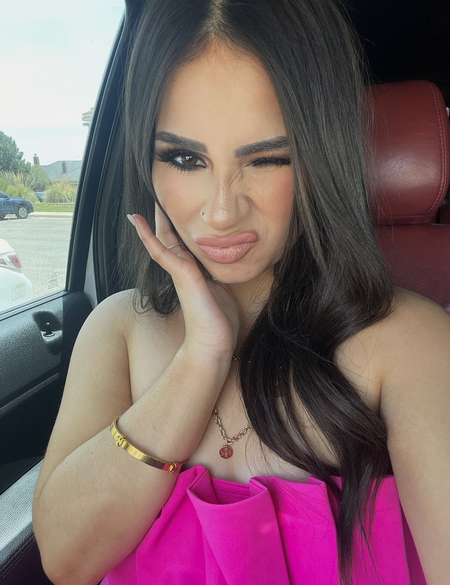 yanissaariana's tweet photo. take care <3 https://t.co/c0YYP0ahBi