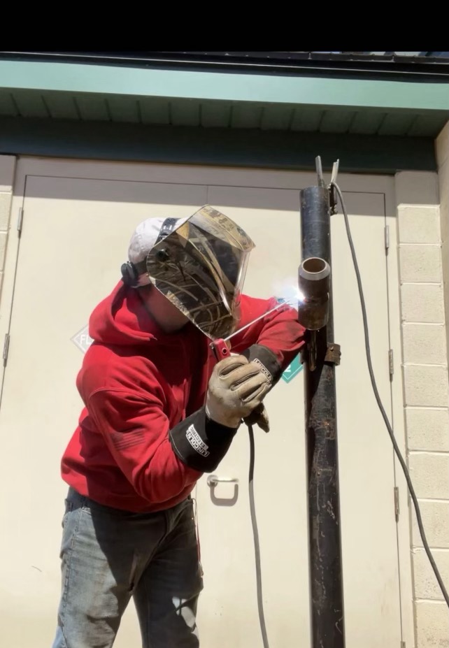 PerryLocal_Lake's tweet photo. Congrats to Ryan Budziak who is now a certified welder &amp; completed a 12-point Industry Recognized Credential which acknowledges work &amp; dedication to an industry prior to graduation. Credentialing opportunities exist in the areas of healthcare, IT, manufacturing, &amp; the trades. https://t.co/1rCJmyaxUS