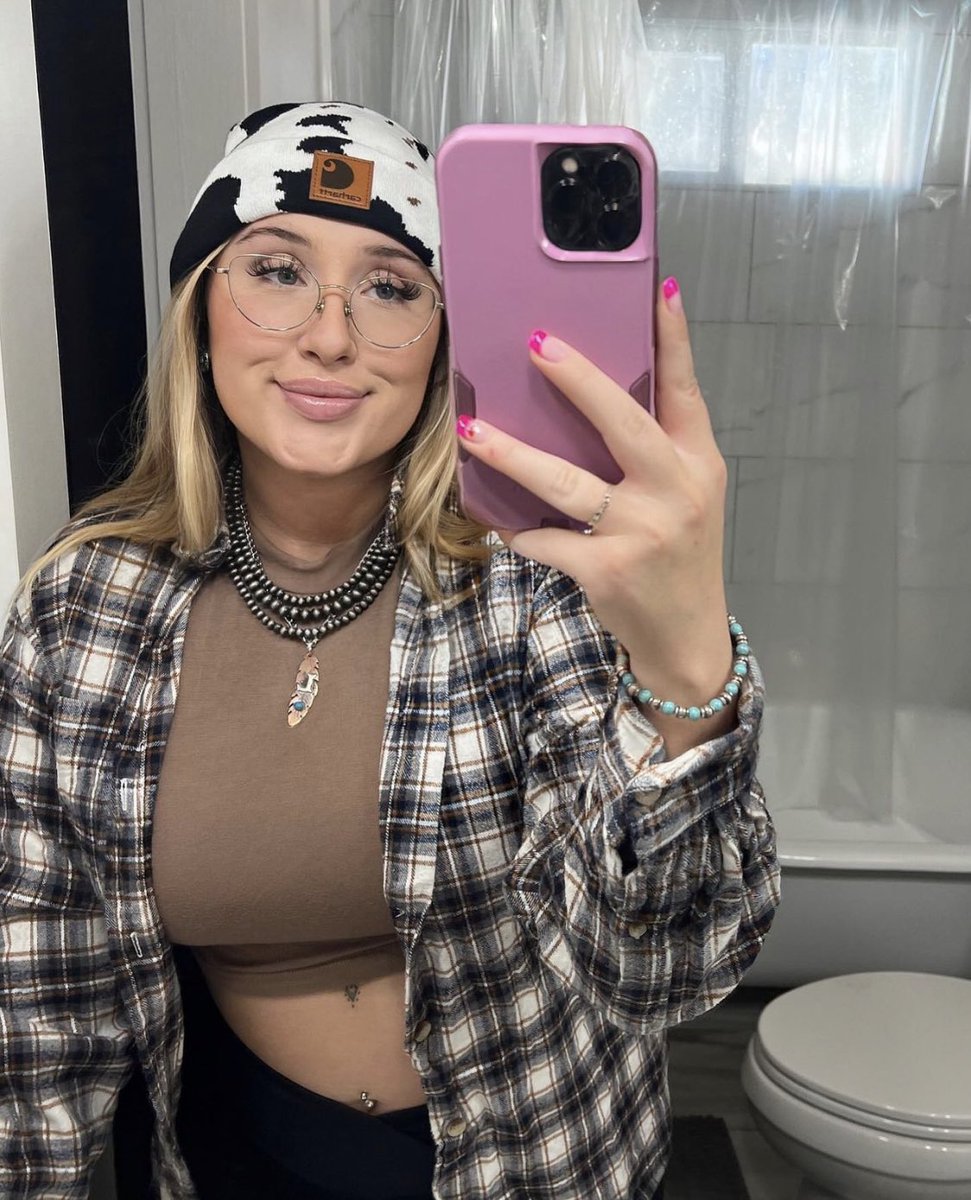 Q🏜🤠 tweet media