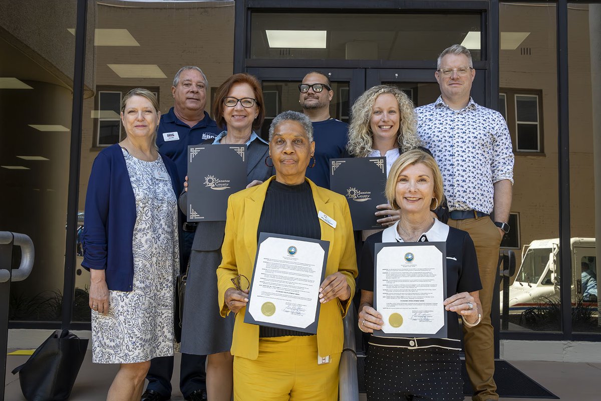 ManateeGov's tweet image. Our Economic Development team and partner agencies were recognized at today&apos;s Board of County Commissioners for the work they do to stimulate and incubate entrepreneurism: the hallmark of the American economy. 
#EconDevWeek #EconDevWeek23