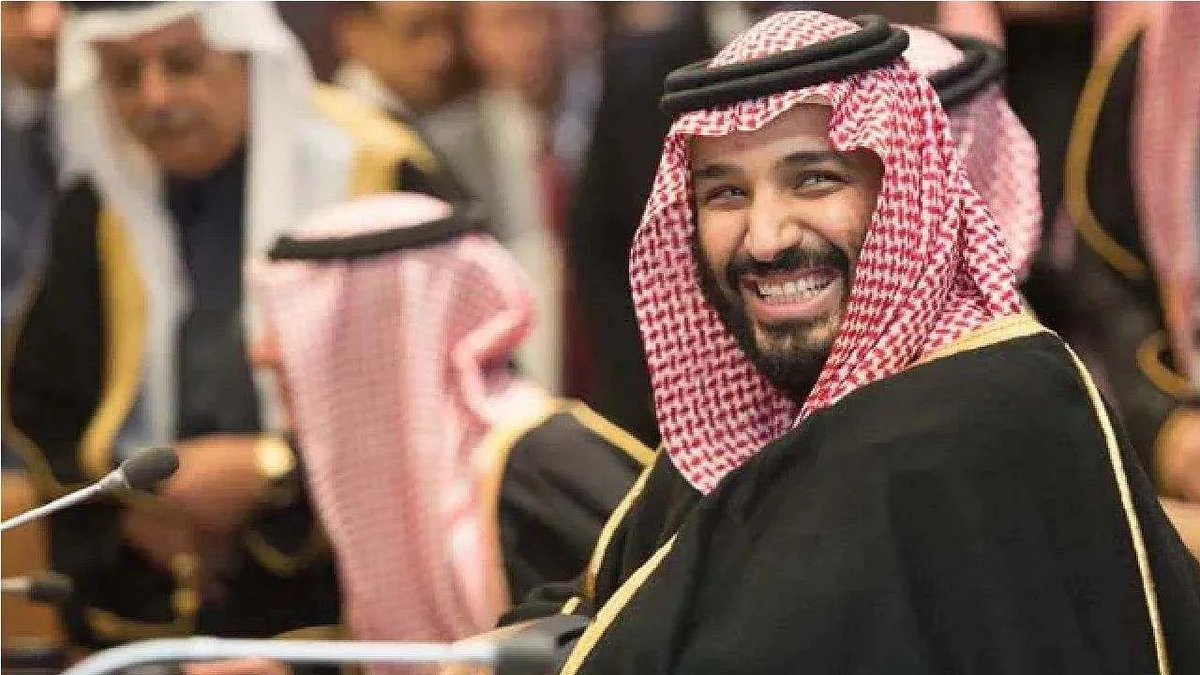SAUDI ARABIA MASS EXECUTES 81 PRISONERS
Innocent until proven dead.
Suspected militants, and others accused of murder, are executed by their King, just before he pays off Trump family $2 billion, for stolen intelligence
<a href="/aramco/">aramco</a> #tyranny <a href="/UAEEmbassyUS/">UAE Embassy US</a>
apnews.com/article/islami…