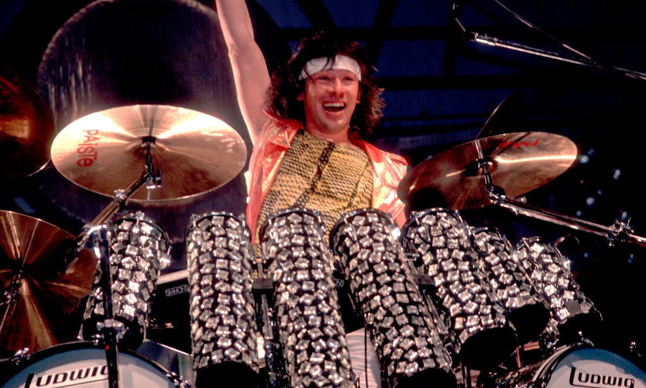 Happy belated 70th birthday to one of my all-time favorite drummers... the GREAT Alex Van Halen. 