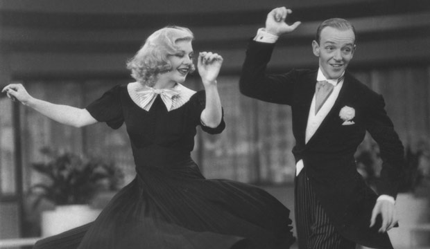 ProfesorJonk's tweet photo. "Hazlo a lo grande, hazlo bien y hazlo con estilo".
Fred Astaire.
Nos conformaríamos con esrcibir una sola frase, un sólo verso, con la maestría de un paso de baile suyo.
#Efemeride #FredAstaire #cine #baile https://t.co/PKlFMspywb