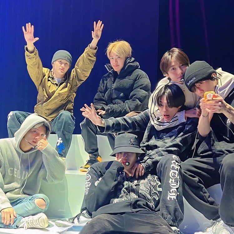 augustIune's tweet photo. proud is such an understatement go go go my seven worldstars may everthing goes well for the encore i hope seven of you, all the staffs, crews and everyone who is involving stay healthy i love you my 7dream <3 https://t.co/KtPmITWTHw