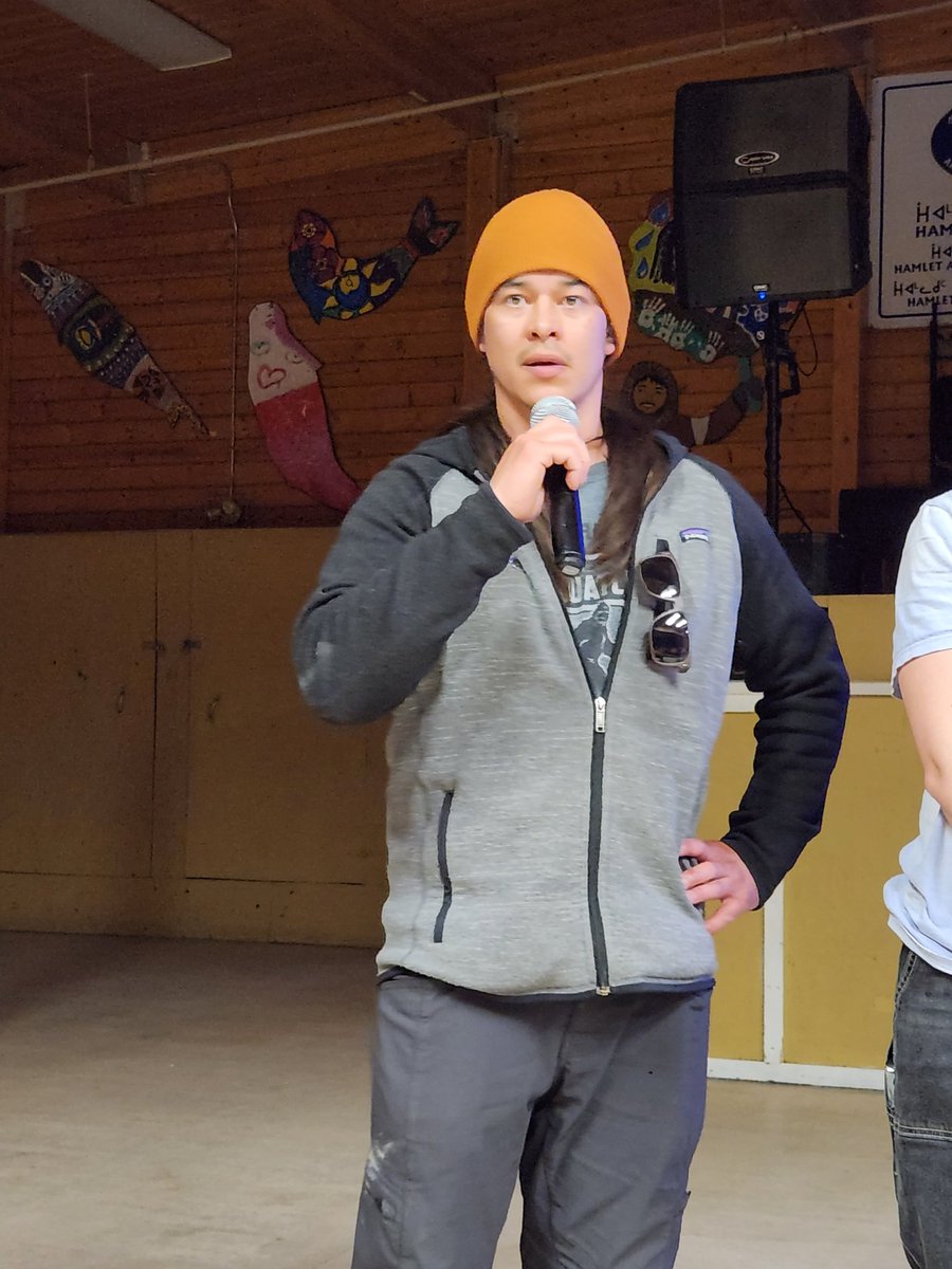 eanoee's tweet photo. Community film screening in Arviat of #nuisancebear #film. https://t.co/h8s2qQP8Jh