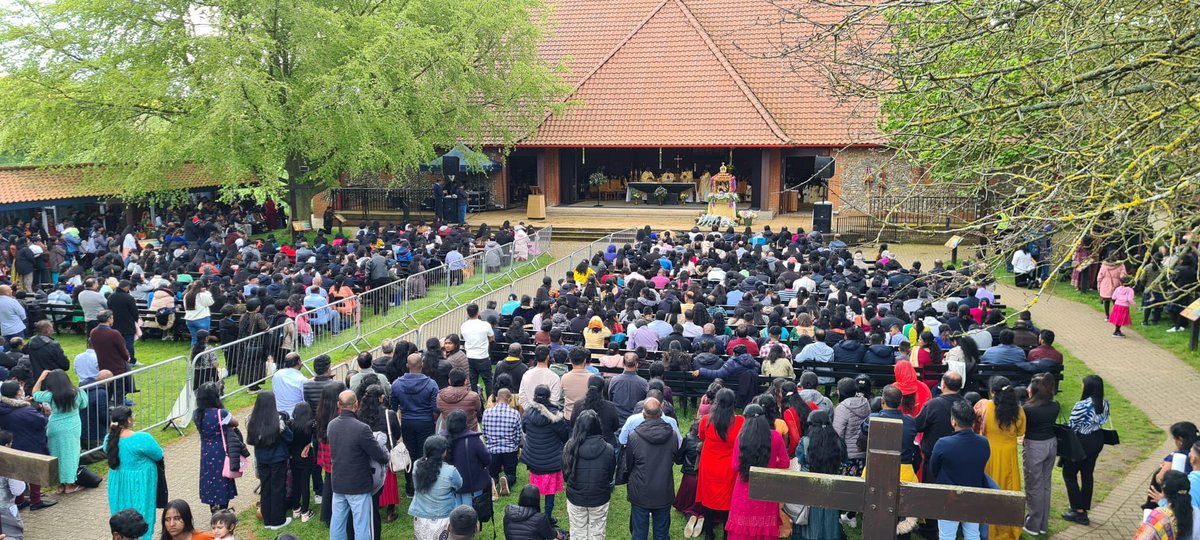 elmonesan's tweet photo. May Tamil Feast of OL of Walsingham 2023: Tamils gathered in a great number to celebrate their faith in God and to pay great devotion to OBM https://t.co/yX5atgrWwk