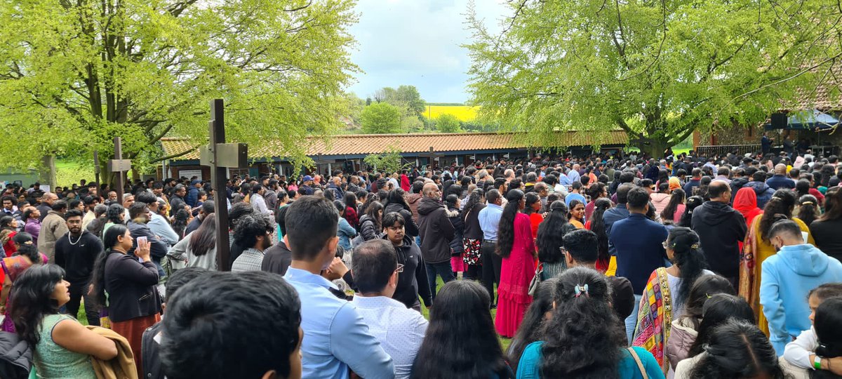 elmonesan's tweet photo. May Tamil Feast of OL of Walsingham 2023: Tamils gathered in a great number to celebrate their faith in God and to pay great devotion to OBM https://t.co/yX5atgrWwk