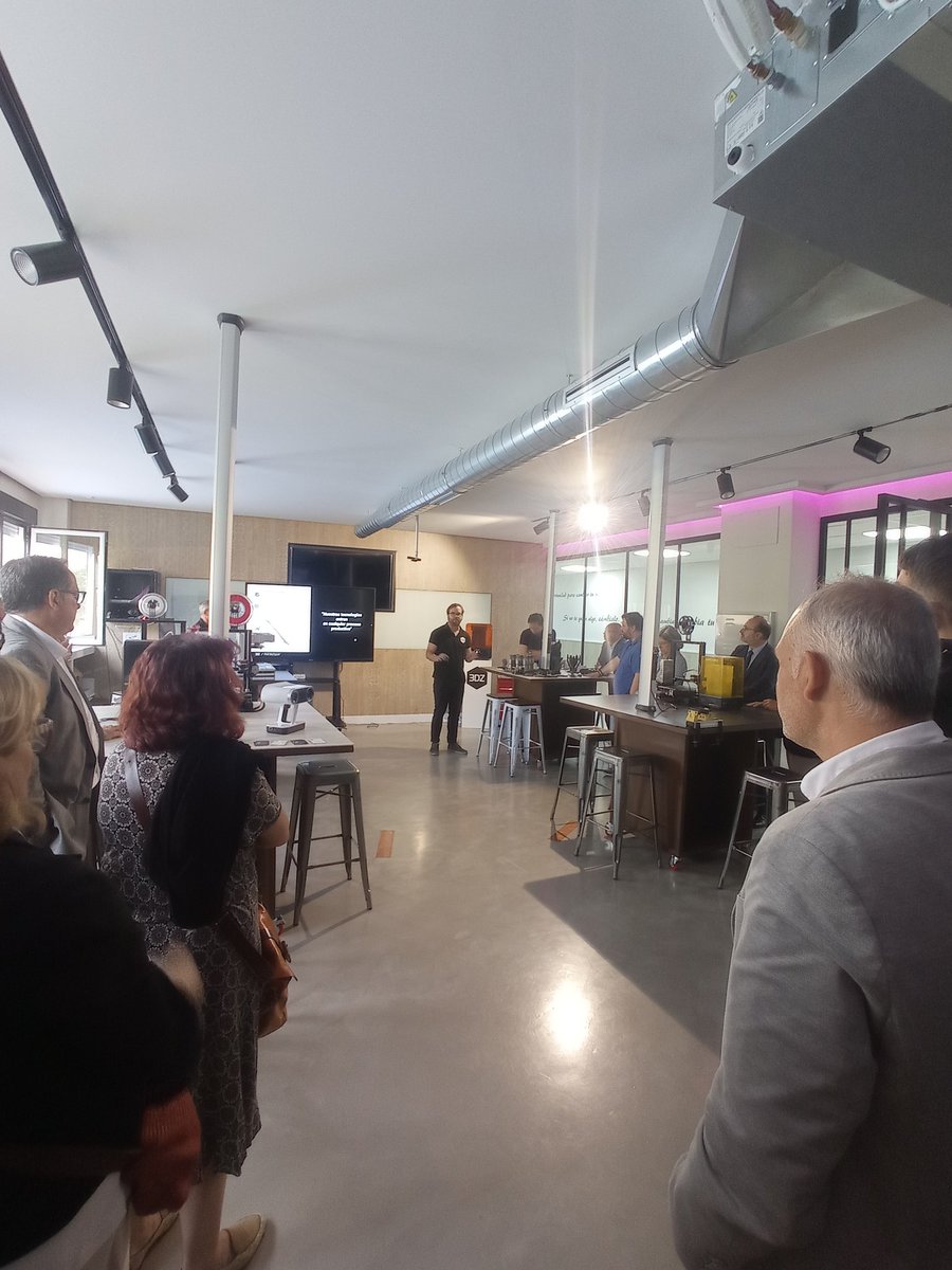 🚀 Seguimos trabajando para generar puentes empresa-educación
👀 Visita en el <a href="/ies_luisvives/">IES LUIS VIVES</a> e <a href="/IESJverne/">IES Julio Verne - Leganés</a> con <a href="/Alstom_es/">Alstom España</a>, <a href="/cesce_es/">Cesce</a>, <a href="/iberdrola/">Iberdrola</a>, José María Rodríguez Jiménez, <a href="/RengifoAlvaro/">alvaro rengifo</a>, @FundCreate, Juan Carlos Morales y Javier Bellón
#fp #fol #empresa #educación #emprende