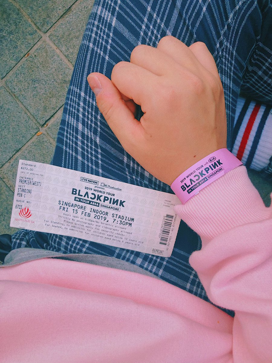 TheeMaxRock's tweet photo. Can’t wait to see my beloved @BLACKPINK on Saturday after 4 LONGGG YEARS!! Anyone else going? 🤪 #Blinks #BLACKPINK_BORNPINK #blackpinksingapore https://t.co/h9DaM6oFCJ