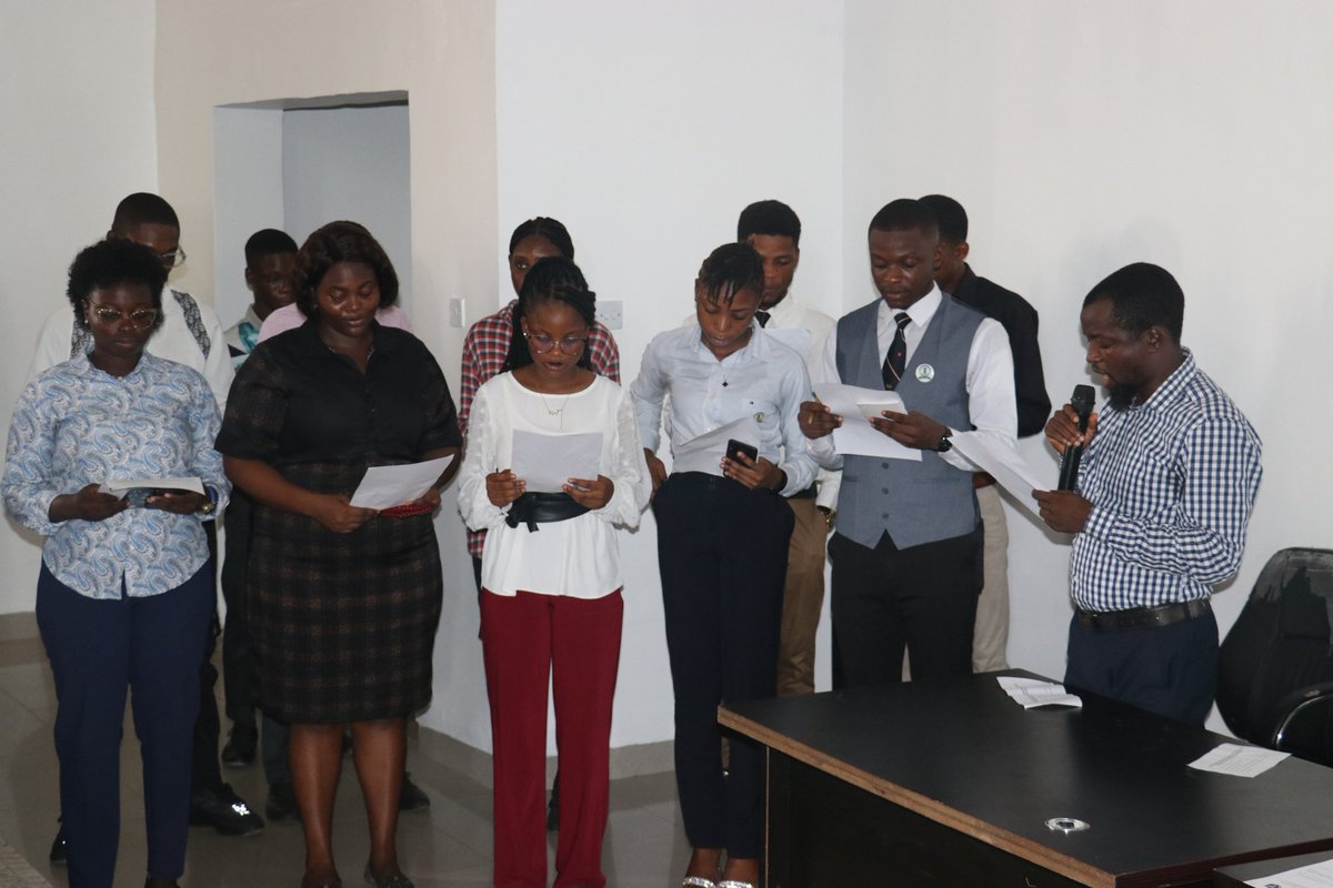 lasucomofficial's tweet photo. The Provost of the College, Prof. Abiodun Adewuya represented by his Deputy, Prof. Olufemi Idowu on Tuesday 9th May, 2023 oversaw the inauguration of new executives and parliamentarians of the Pharmacology, Physiology and Nursing Students Associations. https://t.co/ukGj4ZA9Ap
