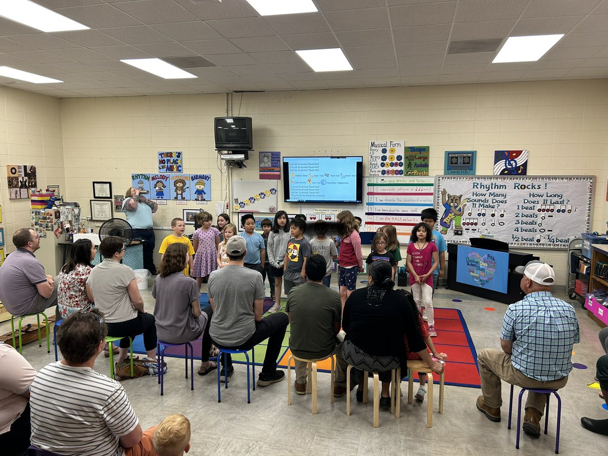 MakingMarksED's tweet image. Ekholm’s Eagles providing the music informance for their parents today!! Shout out to Mrs. Tafoya for having students teach our parents all about what they have been learning! Awesome things happening at the #1!