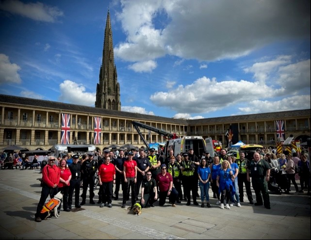 WYP_Halifax's tweet image. Emergency Services Day at The Piece Hall!

Wow!! What a day! Thank you to everyone that assisted. We all had a great time meeting 100s of families and residents ❤

A big thank you to everyone who came along to say hello!

#kingscoronation #calderdale
@ThePieceHall