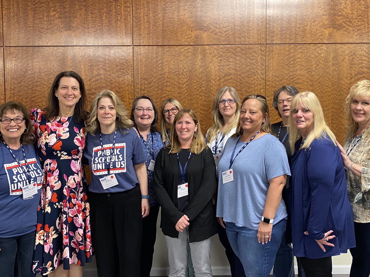 Kimmce1's tweet photo. SRP’s here in Albany and heading to the Capitol to lobby for safe schools and more from Long Island to Buffalo! ⁦@MelindaJPerson⁩ ⁦@NYSUT2VP⁩ ⁦@nysut⁩ ⁦@lfottr⁩ ⁦⁦@enickirichards⁩ ⁦@NYSUTMHRO⁩ ⁦@SandieCarner⁩ https://t.co/uSU6oK2oul
