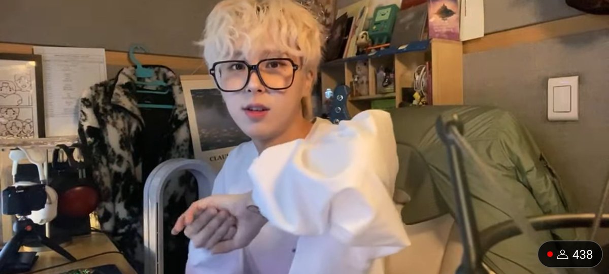 uni_weve's tweet photo. I love him a normal amount....🥹💙 https://t.co/2Ef3TAqGpY