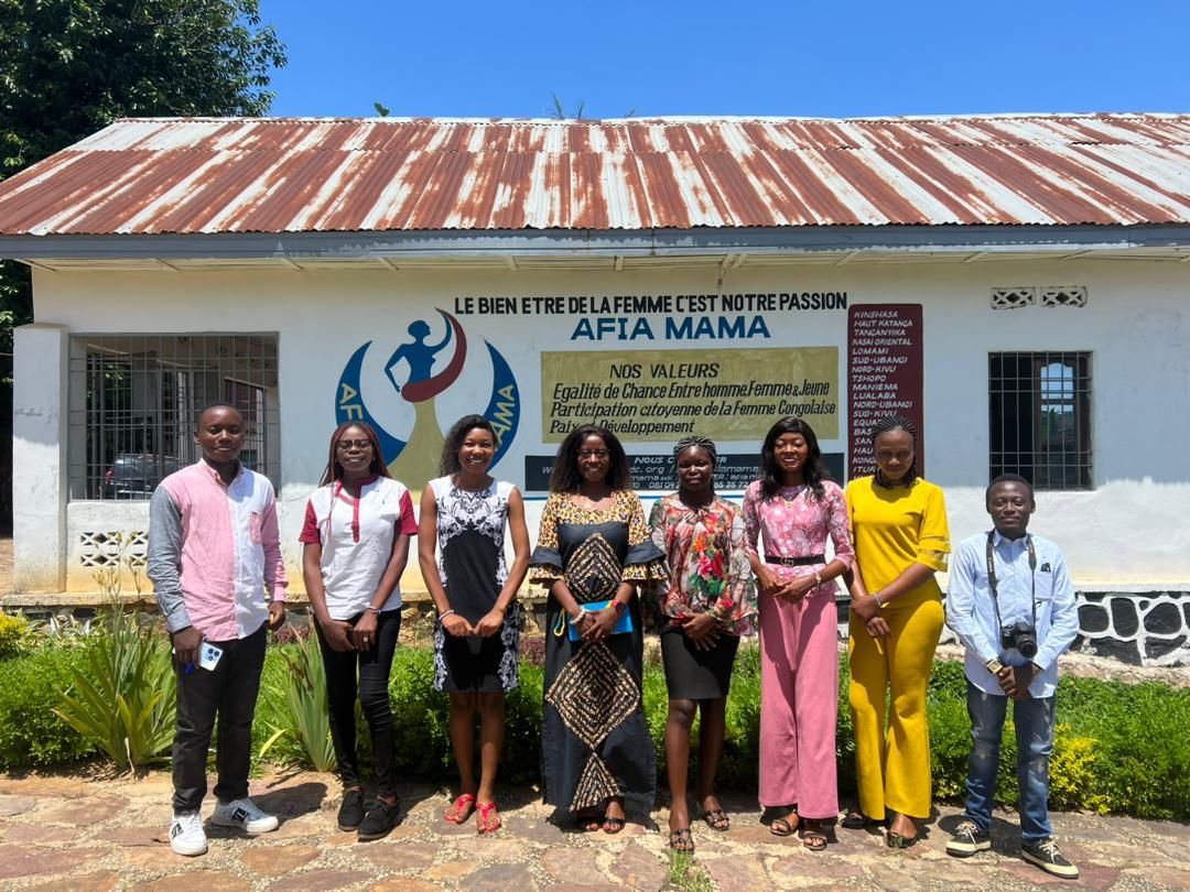 Jmkjoelmbiya's tweet photo. Kisangani : Vers la mise en place d’un réseau des journalistes pour la promotion des droits à la santé sexuelle et reproductve sous la direction de @afiamama.
@annytenga , @sergesindani01 https://t.co/qb83DwnMfc