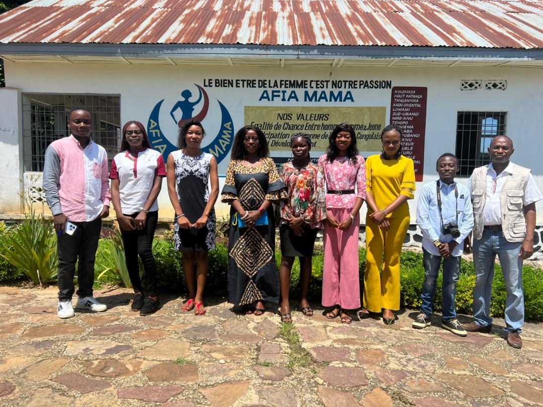 Jmkjoelmbiya's tweet photo. Kisangani : Vers la mise en place d’un réseau des journalistes pour la promotion des droits à la santé sexuelle et reproductve sous la direction de @afiamama.
@annytenga , @sergesindani01 https://t.co/qb83DwnMfc