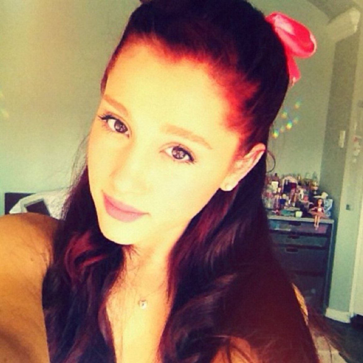 tbsagb's tweet photo. Ariana via instagram 11 years ago today, ‘Happy #bowday everyone 😍🎀❤️ :]’ (9th May 2012) https://t.co/Gt0R8P2RNx