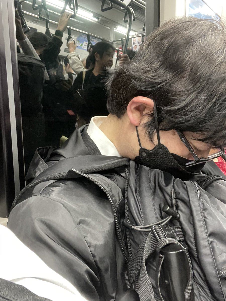 _ykkk2's tweet photo. 痴漢されたから顔面晒します https://t.co/HL3Rqk5hvZ