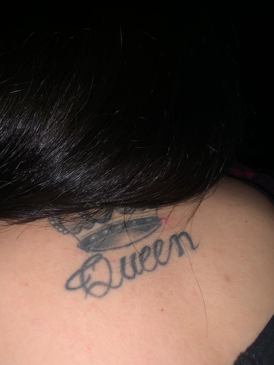 Sisa semalam..
Being queen is so special..
Thanks for the night..