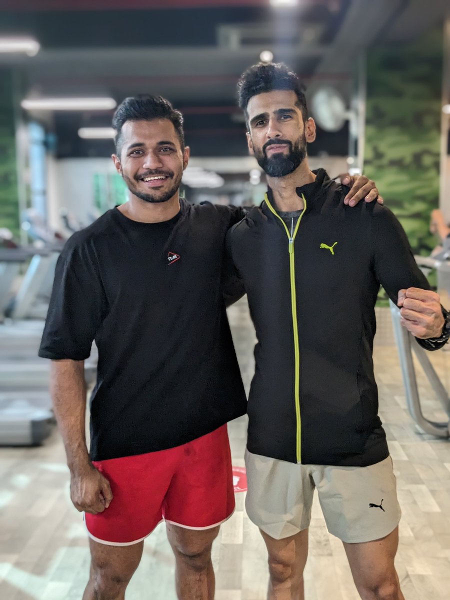 Yash_Sharma11's tweet photo. ➡️“Strength Upgrade. FAB Fitness. Abhinav Mahajan. Yash Sharma Fitness.”  
OG’s know all these names. 🔥 https://t.co/xTsXCesxsb