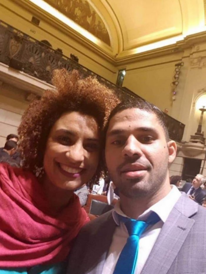 inst_marielle's tweet photo. Hoje o Brasil está se despedindo de David Miranda.

Na sua jornada David compartilhou muitos momentos com a Mari,  eles estiveram juntos na Câmara dos Vereadores em 2017 e ali viveram muitos desafios. 

Que nesse momento familiares e amigos possam encontrar conforto e acalanto. https://t.co/ztPxgt61ns