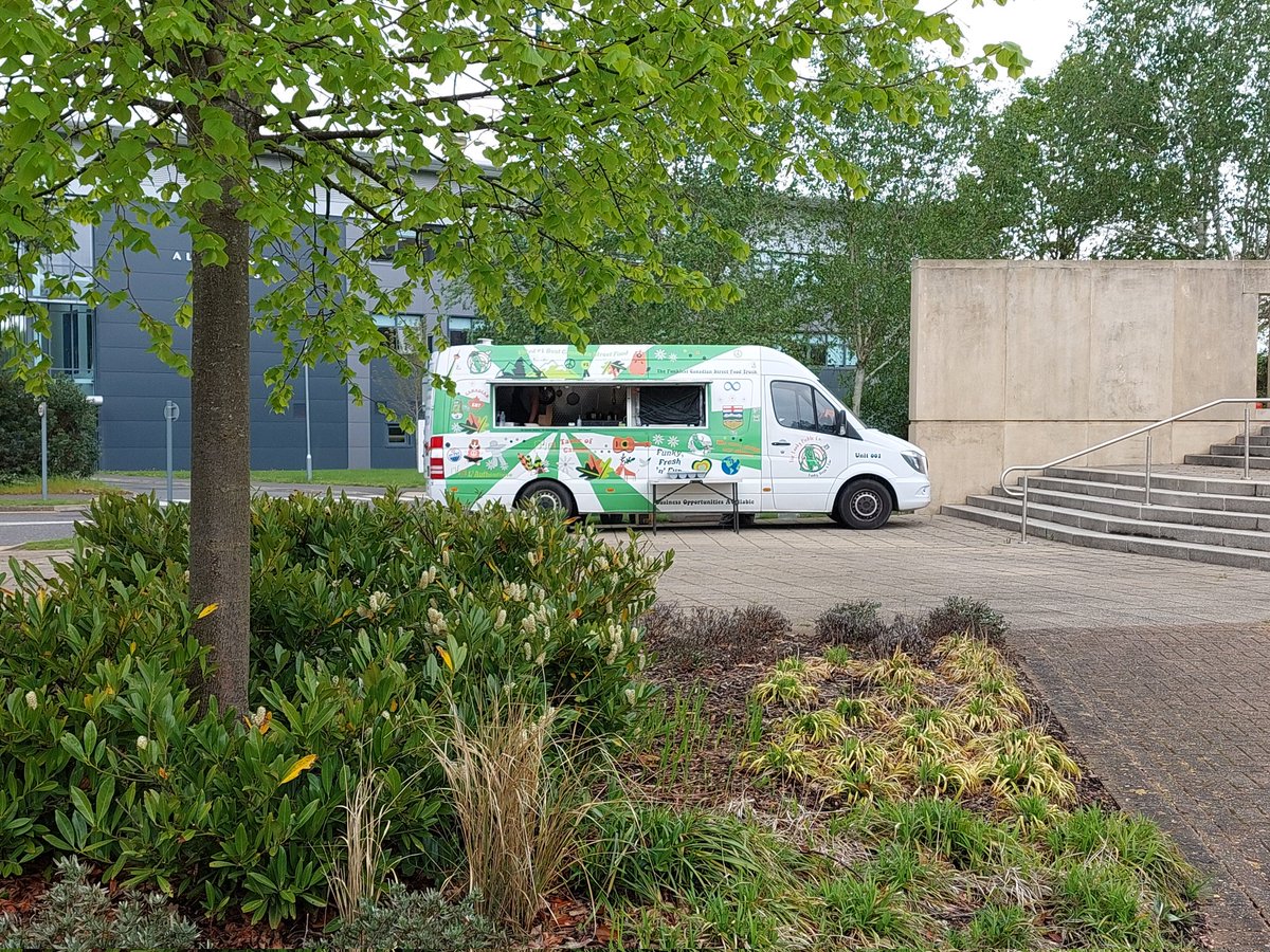 AerospaceFbough's tweet photo. Back to work after the Bank Holiday weekend and welcoming @funky_ltd this lunchtime which is a firm favourite with our offices 😃 #peacemaking #communityengagement #foodtruck #Hampshire #foodvan #streetfood #canadianfoodvan #farnborough #workplaceevents https://t.co/tblqZrkBk7