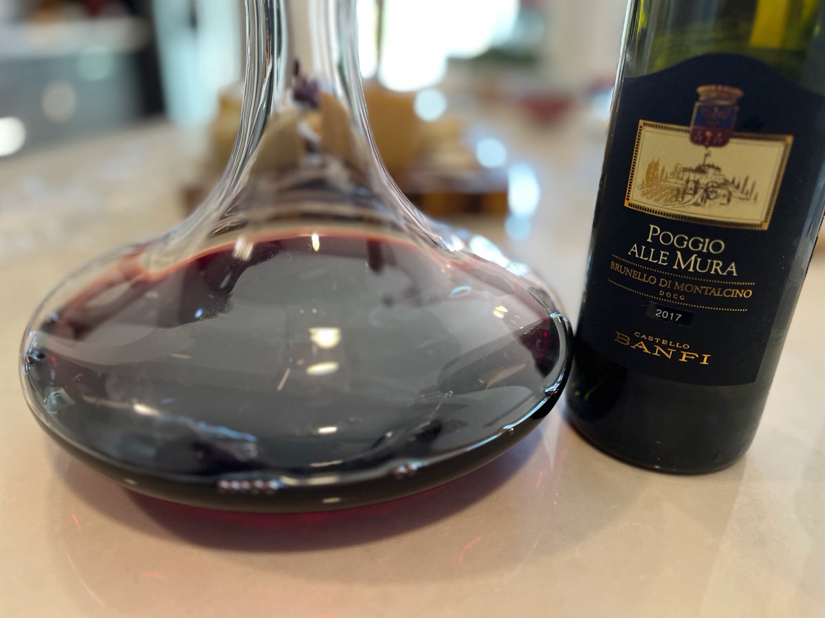 JohnMFodera's tweet photo. Ups & downs.But the vintage has a place #Tuscanvines @campochiarenti @vinoarm57 @talkavino @ConsBrunello @brunellocapanna @BanfiOfficial @CastelloBanfiUS @lebonvinfr @jwalkermobile @LongeneckerBob @gasgal87 @rallenpmt
Brunello 2017: Tasting Report Part 3 https://t.co/Qhwwp2qDnh https://t.co/6ujg4dXYMo