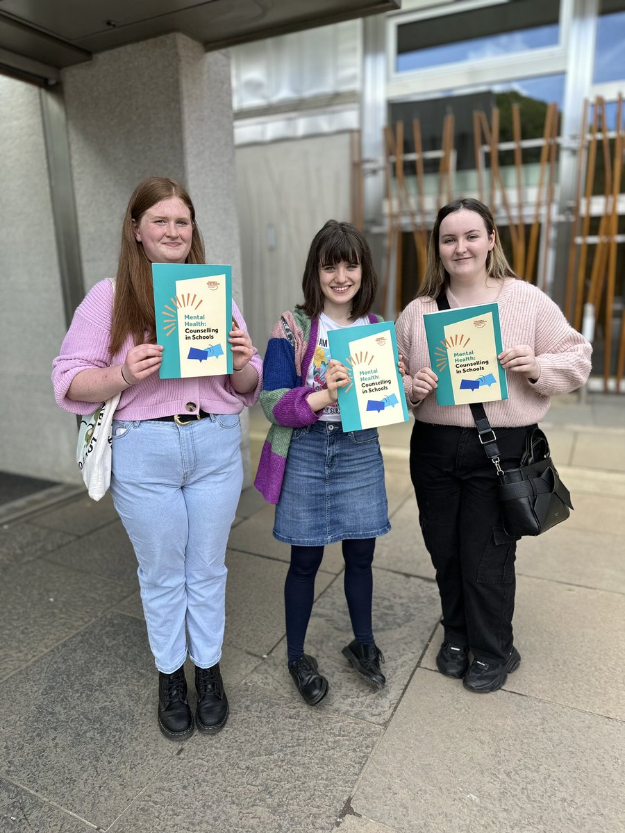 CYPCS's tweet photo. That’s a wrap! Our amazing young advisers have formally launched their Mental Health investigation report at the Scottish Parliament. Thanks to @SueJWebber @haughey_clare &amp; @PaulJSweeney for meeting us on behalf of @SP_HSCS &amp; @SP_ECYP and discussing the recommendations. https://t.co/YoqCMIiq27