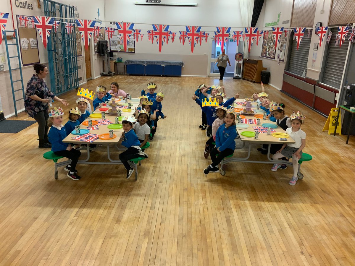 rdpsreception's tweet photo. We had to improvise indoors due to the great British weather!We still had a RIGHT ROYAL DO! #rdpsbutterflies @BuckinghamofUK #kingscoronation2023 https://t.co/FcD1iph6c9