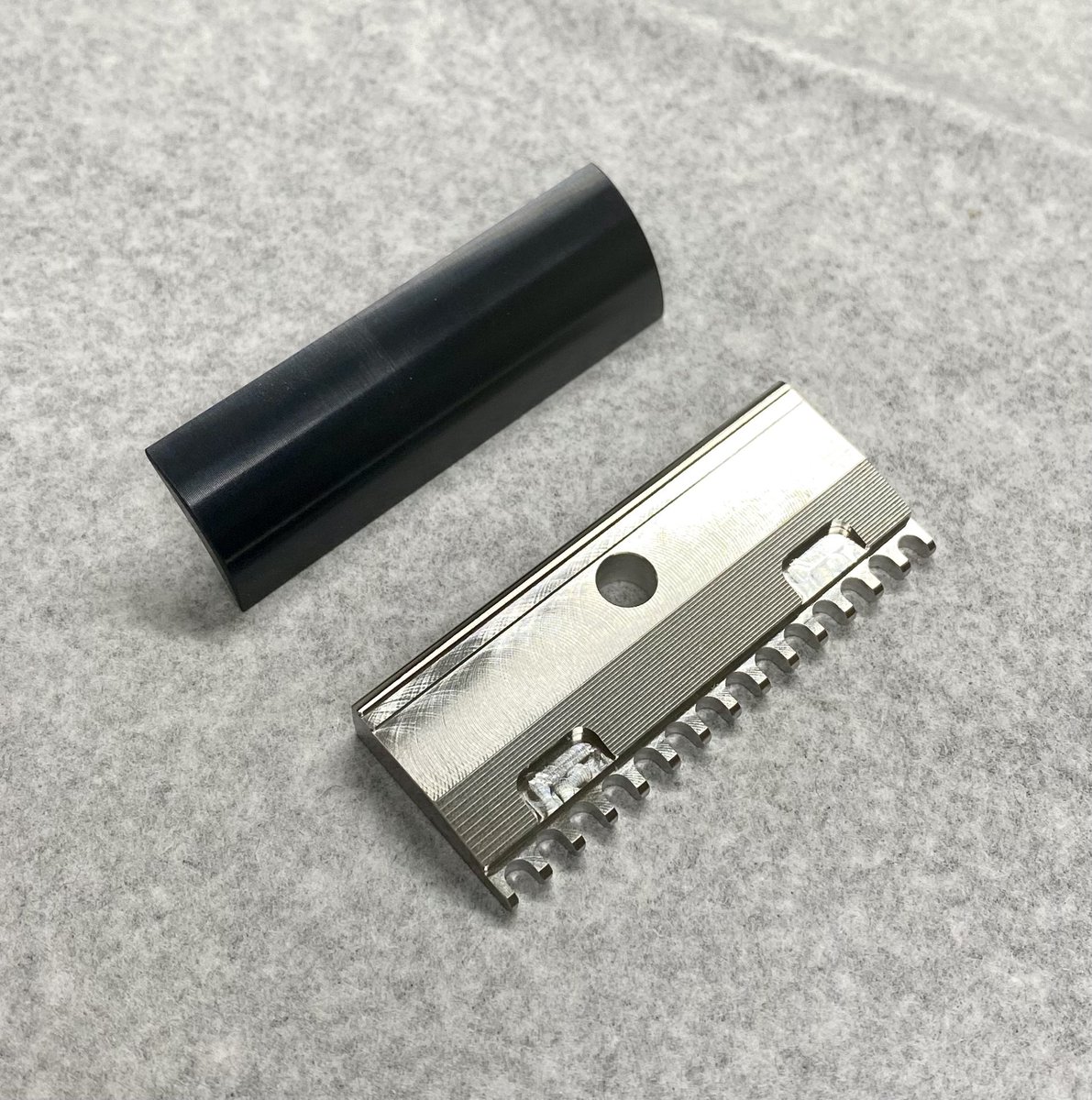 AL SE cap and Stainless SE2 base plate. Get your while they last! @badgerandblade <a href="/wet_shaving/">TheWetShavingClub</a> @shaver_raver @sig_solo <a href="/themozogram/">mOzO</a> <a href="/wet/">Wet</a>shaving_welshman @wetshaver_dan @wet.shaving.passion 

abovethetie.com/products/close…