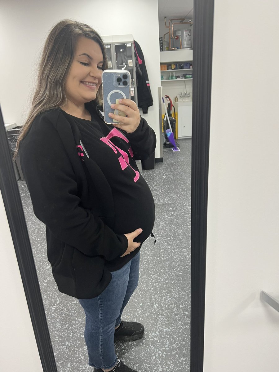 A little magenta life update. Thankful for the <a href="/BeMagenta/">BeMagenta</a> maternity shirts these days! Baby boy is growing fast! 🤰🏻🩷