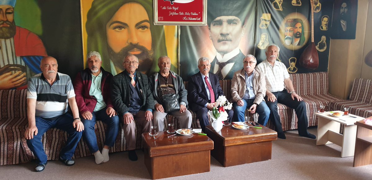 Helalleşmek için ziyaret ettiğim Ankara'daki Can dostlar Cem Evimizin Başkanı Sayın Hasan Soğuk ve Dedelerimizinden Muharrem Oktay başta olmak üzere tüm canlarımıza misafirperverlikleri ve güzel temennileri için teşekkür ediyorum.