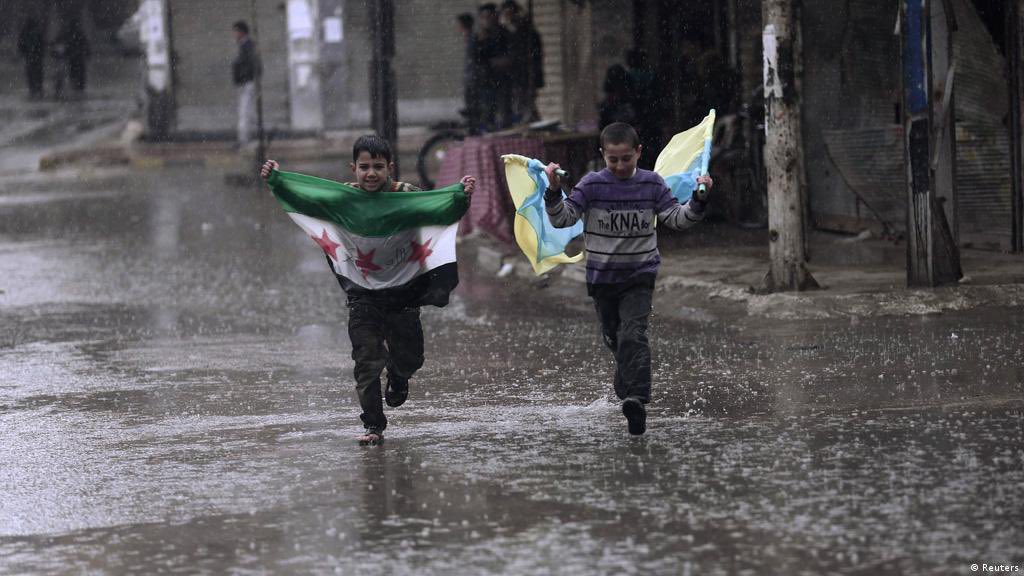 nedalalamari's tweet photo. This picture was taken in 2014 in Ghouta countryside of Damascus when it was liberated from the Assad gangs. 
This means that the free Syrian people have always stood with the Ukrainian people in their wars against the Russian’s terrorists. Today, we continue on this path together to liberate our land  from the criminal’s tyrants Bashar al-Assad and Putin.
#SlavaUkraine #free4syria