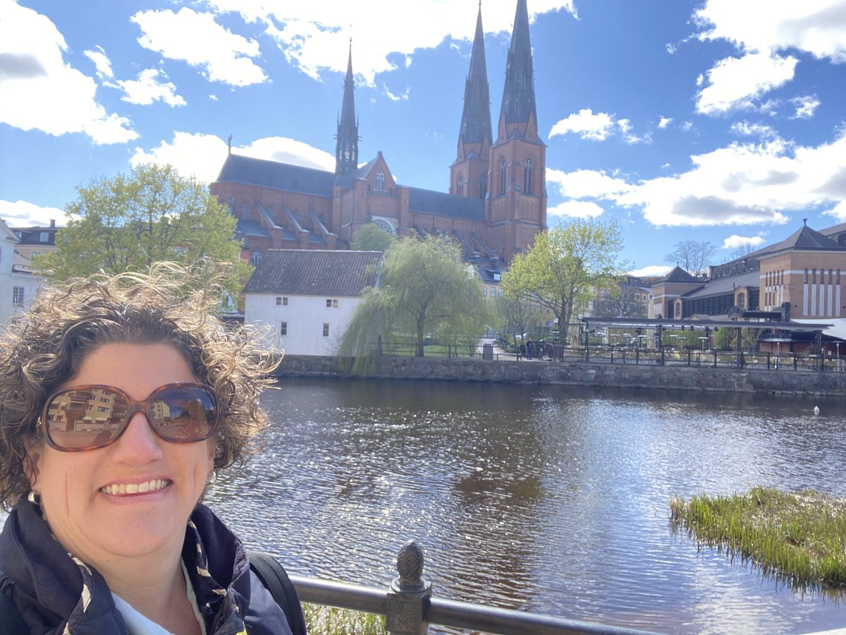 rmconductor's tweet photo. Blue skies for Rhapsody in Blue! Happy to back in sunny Uppsala for our bright and colourful Grand Finale with Gershwin, Copland, Coleridge-Taylor, Barber, and Joan Tower! With the lovely Peter Jablonsky to top the cake! ⁦@MusikiUppland⁩ ⁦@KonsertKongress⁩ https://t.co/cu9qOR4Eg7