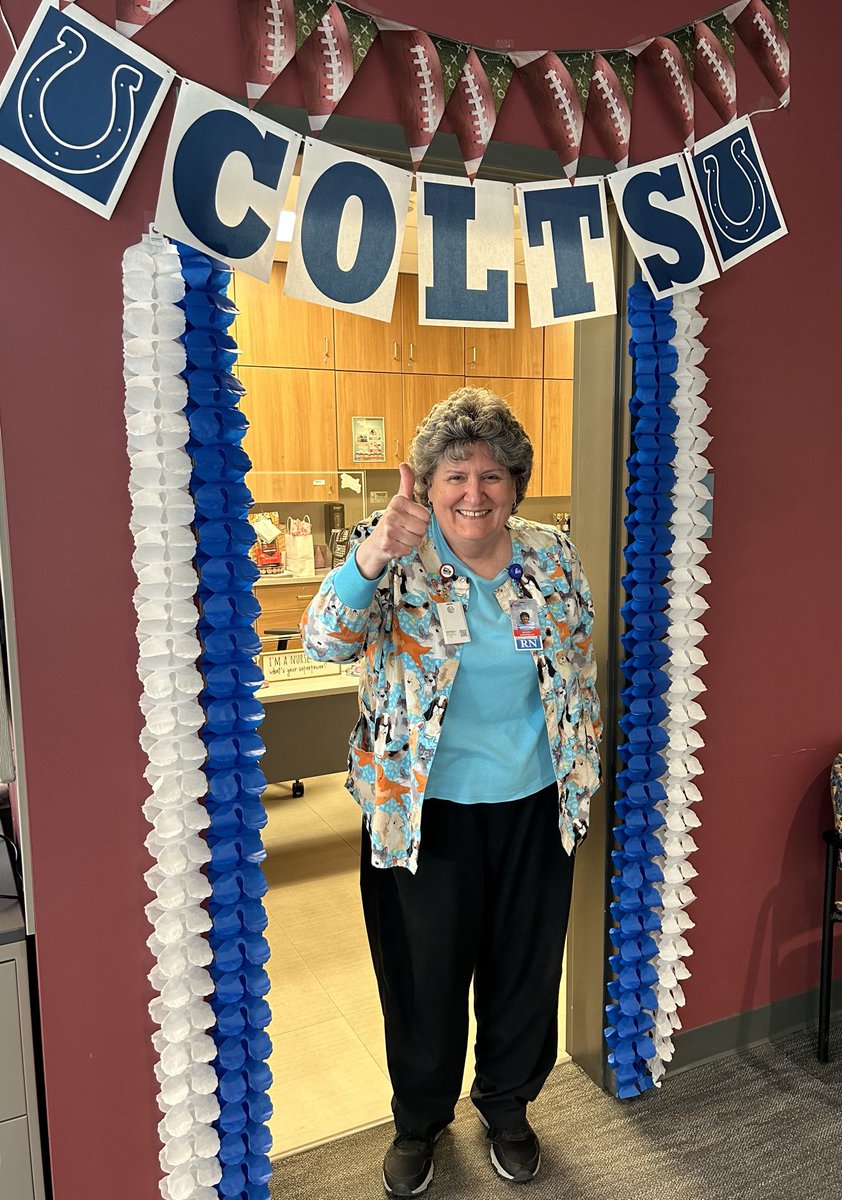 Nurse Bev is a proud mama today.  Son, Matthew Vanderslice (former ONW and PRT football) has just signed with the Indianapolis Colts!!  #mpconfident #opsfortheirfuture ⁦@olatheschools⁩ ⁦@PRT_Huskies⁩ ⁦@ChrisZuck⁩