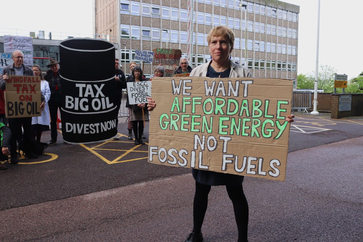 owstonlewis's tweet image. Debate at #ESCC today on whether to #divest all #pensionfunds from unhealthy #fossilfuels. The debate was won by years of campaigning by @DivestEast. Lets hope for a positive decision by the councillors @MP_Divest @richardcasson