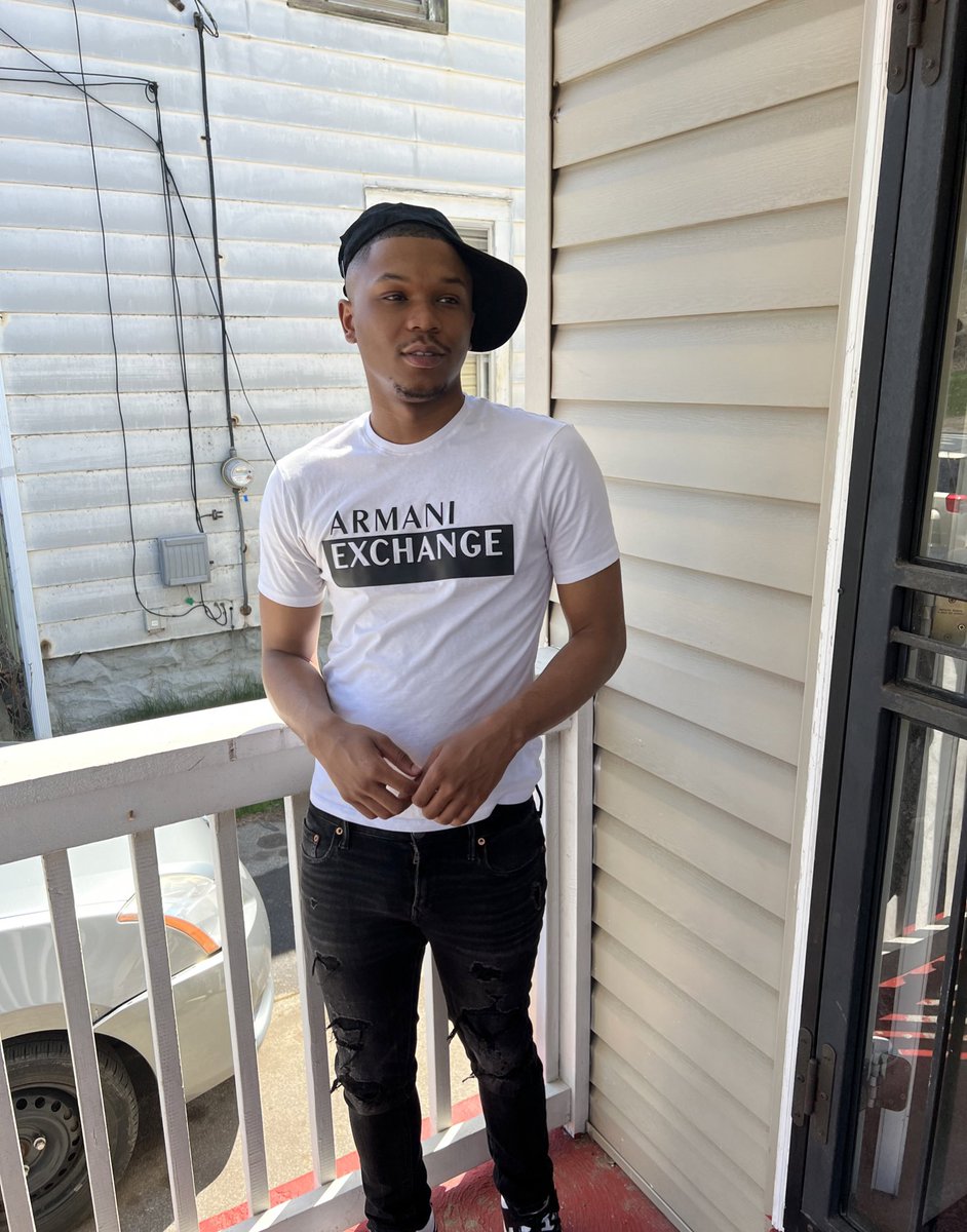 juicehollin01's tweet photo. when I get in my feelings I smoke alone, screamin rip scrap he ain’t make it home 🙏🏾🖤 #longlivescrap https://t.co/bVJA8Ffzii