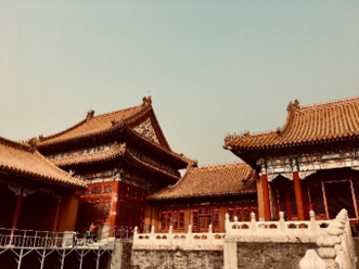 wsa_spirits's tweet photo. #Baijiu has been produced since the times of the Ming Dynasty (14th-16thcentury), making it one of the world’s oldest #spirits. 
#WorldOfSpirits https://t.co/VnUtdtxk0O